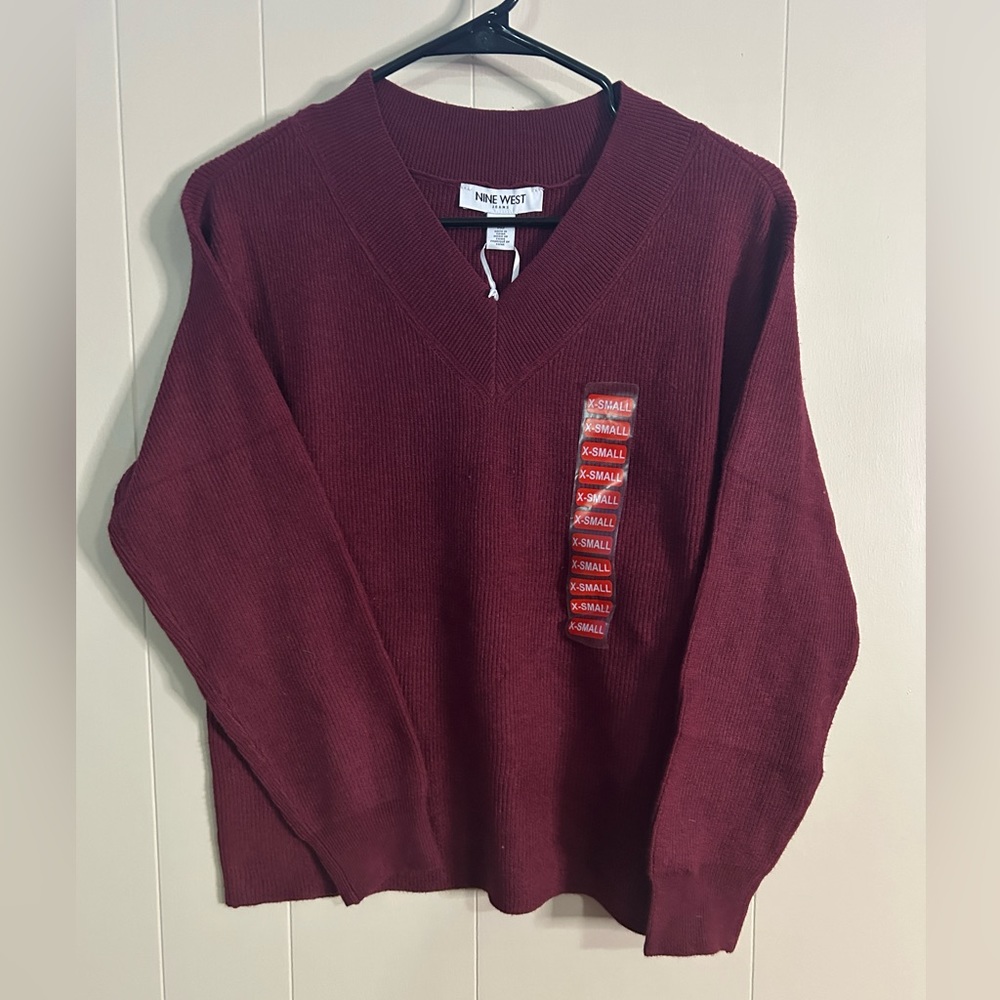 NWT Nine West V-neck Sweater